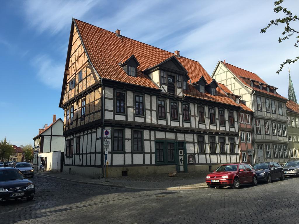 Апартаменты Kaufmannshaus Anno 1613 Кведлинбург Экстерьер фото